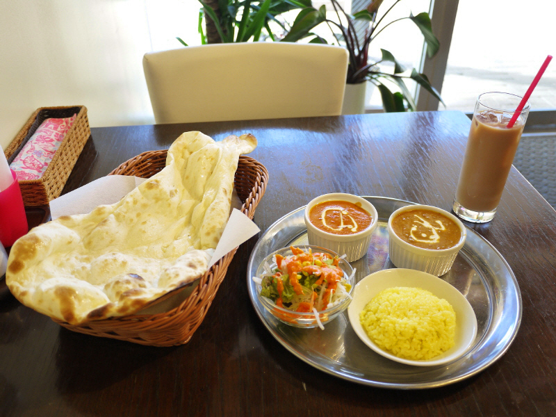 バターチキンカレーとキーマカレー 【辻堂 TANDOOR GUARD Cafe(タンドールガードカフェ)】_b0153224_20181003.jpg