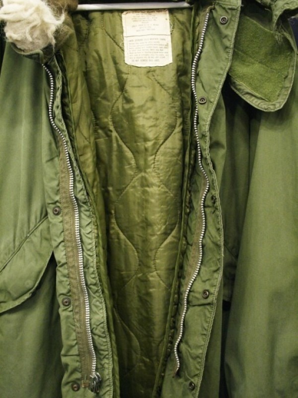 令和最初のヨーロッパ買い付け後記１６　そしてベルリンへ　入荷アメリカ軍M-65、M-51モッズパーカー　フランス軍M-47　インバネスコートなど軍物コート_f0180307_01422354.jpg