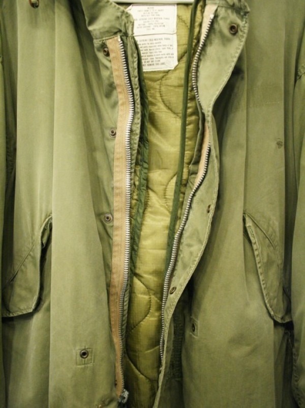 令和最初のヨーロッパ買い付け後記１６　そしてベルリンへ　入荷アメリカ軍M-65、M-51モッズパーカー　フランス軍M-47　インバネスコートなど軍物コート_f0180307_01442988.jpg