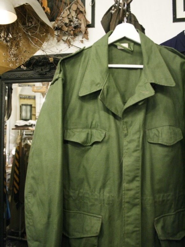 令和最初のヨーロッパ買い付け後記１６　そしてベルリンへ　入荷アメリカ軍M-65、M-51モッズパーカー　フランス軍M-47　インバネスコートなど軍物コート_f0180307_01485862.jpg