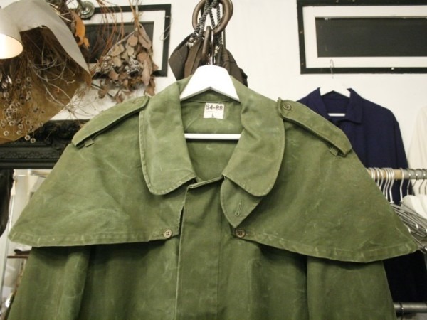 令和最初のヨーロッパ買い付け後記１６　そしてベルリンへ　入荷アメリカ軍M-65、M-51モッズパーカー　フランス軍M-47　インバネスコートなど軍物コート_f0180307_01510345.jpg