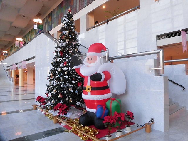 ロゼシアターも「クリスマス」 いまいづみ幼稚園の生活発表会とMAUハンドベルリンガーズのクリスマスコンサート_f0141310_07581970.jpg