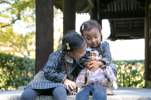 ゆいちゃんとサラちゃん:その3 ”三角関係?!\"_e0369736_17362376.jpg