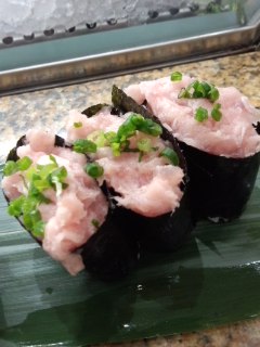 東京駅 函館立喰い寿司 函太郎(かんたろう)の握り1貫80円より_f0112873_2346874.jpg