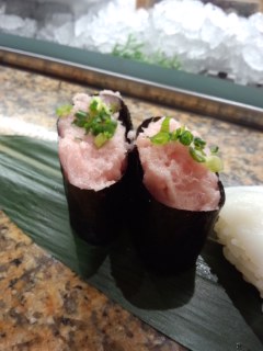 東京駅 函館立喰い寿司 函太郎(かんたろう)の握り1貫80円より_f0112873_23595237.jpg