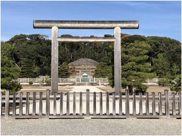 < 明治天皇陵・寺田屋・月桂冠 散策 >_c0036080_18090650.jpg