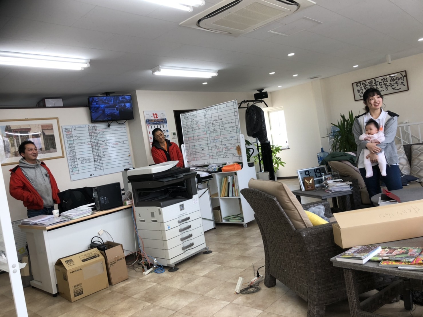 12月11日(水) 本店ブログ♪ レジアスエース DXワイドスパーロングボディ ハイルーフ 4WD ディーゼルありますよん_b0127002_16483066.jpg
