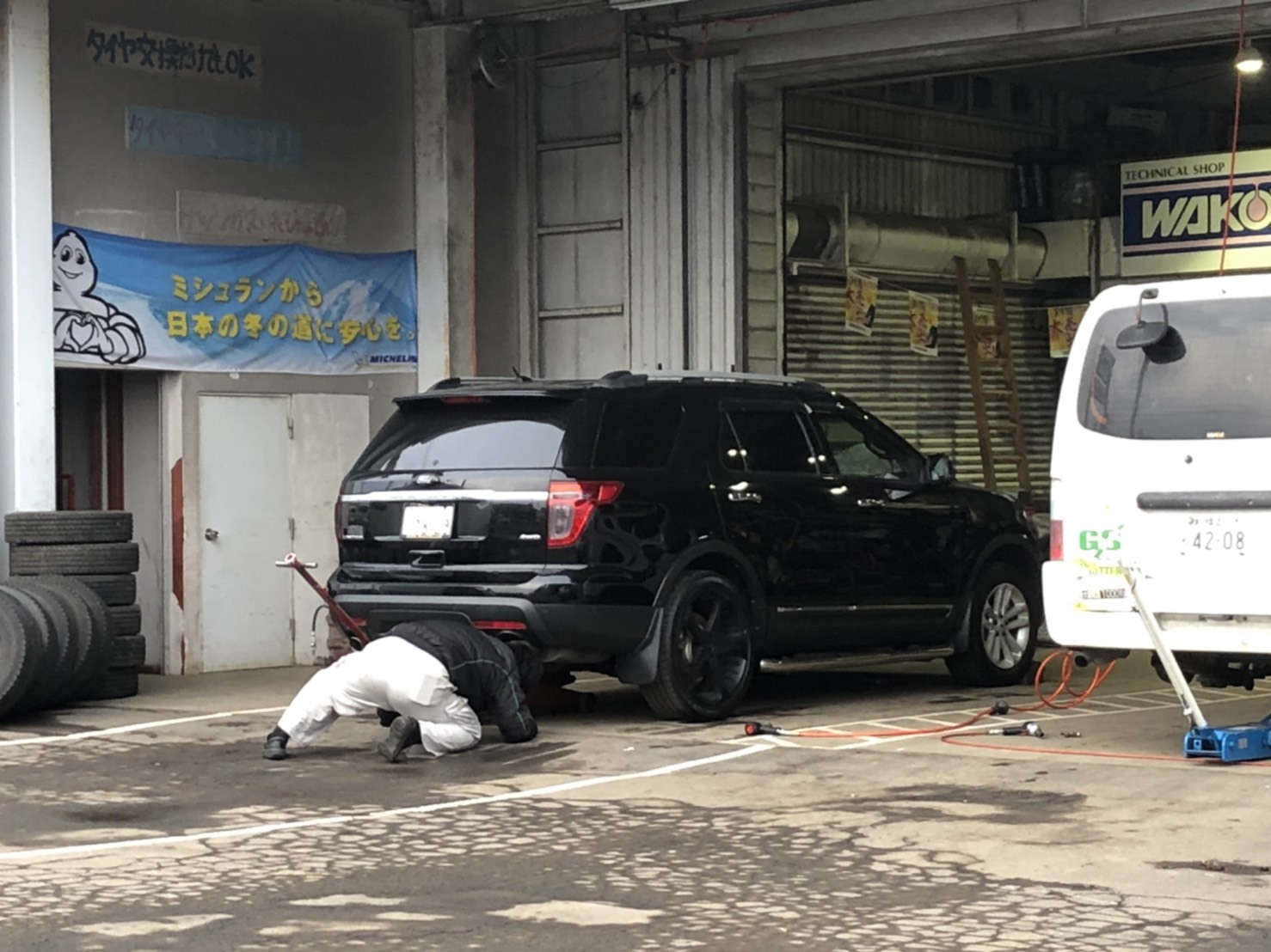 12月11日(水) 本店ブログ♪ レジアスエース DXワイドスパーロングボディ ハイルーフ 4WD ディーゼルありますよん_b0127002_18364053.jpg
