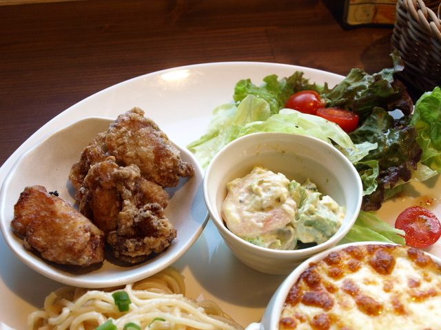 cafe room T・E・S(プレートランチ)_d0153062_21025962.jpg