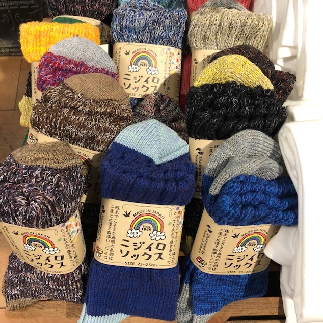 ●明日、12月13日静岡店お休みを頂きます。。新作フェルトキーケースのご紹介です♪_c0166293_15351057.jpg