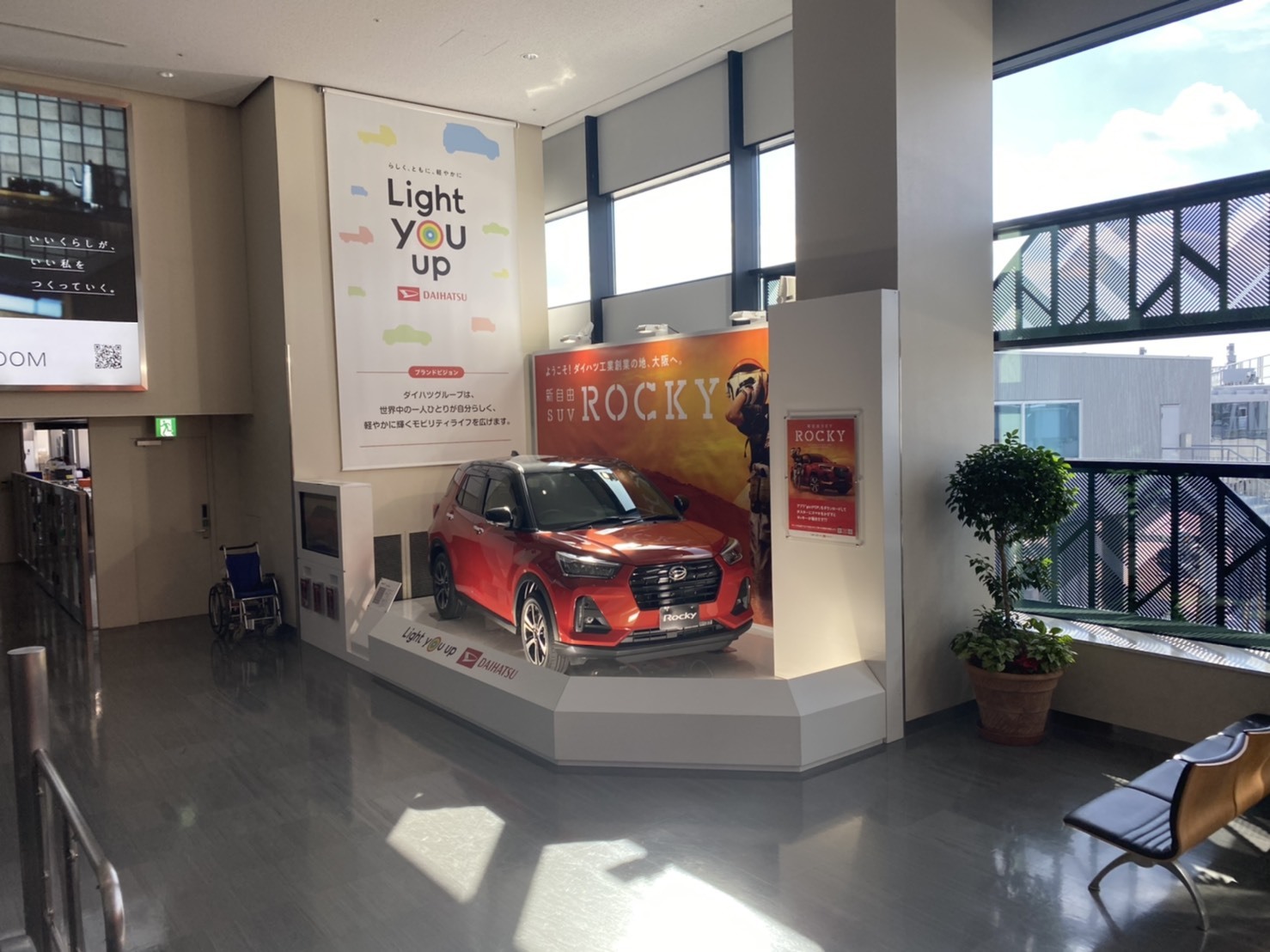 12月13日(金)本店ブログ♪ アルファード 240G ありますよー ランクル LX570 エスカレードなら♡_b0127002_18123368.jpg
