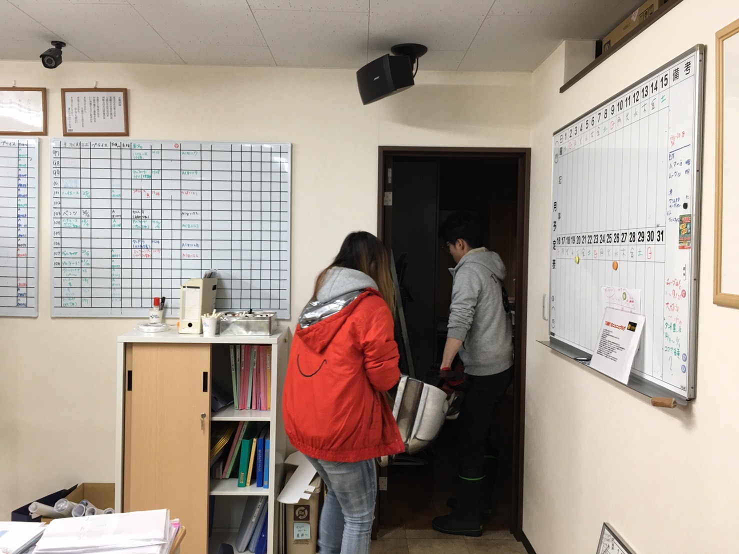 12月13日(金)本店ブログ♪ アルファード 240G ありますよー ランクル LX570 エスカレードなら♡_b0127002_18322333.jpg