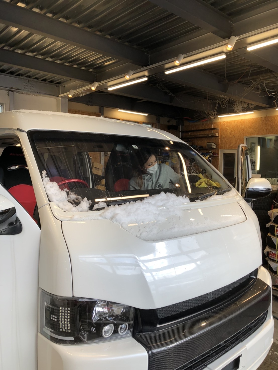 12月13日(金)本店ブログ♪ アルファード 240G ありますよー ランクル LX570 エスカレードなら♡_b0127002_18344305.jpg