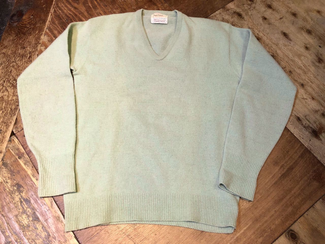 11月14日(土)入荷!60s vintage V neck LAMBS WOOL sweater !!_c0144020_13363772.jpg
