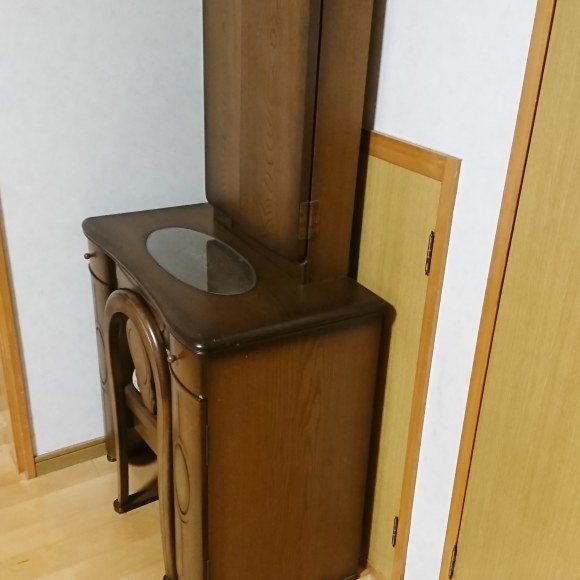 ++ドレッサー周りの断捨離*++_e0354456_15491155.jpg