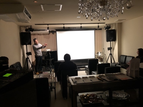 Jazzlive Cominジャズライブカミン 本日25日土曜日はレーザーディスク上映会_b0115606_12002172.jpeg