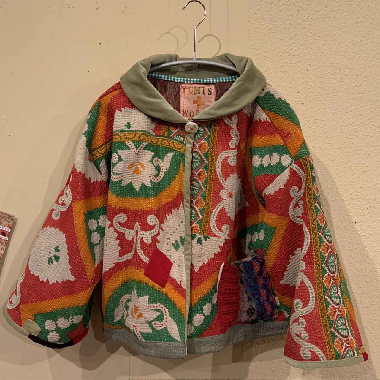 早川ユミ展【野生と生きるための12のジャケット】 ジャケット : 海花布土木