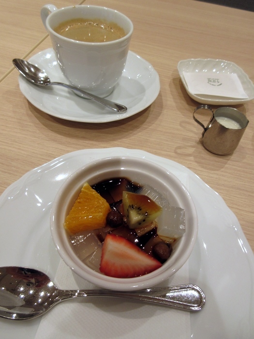 【京橋千疋屋】Cランチはポークソテー_b0009849_23324253.jpg