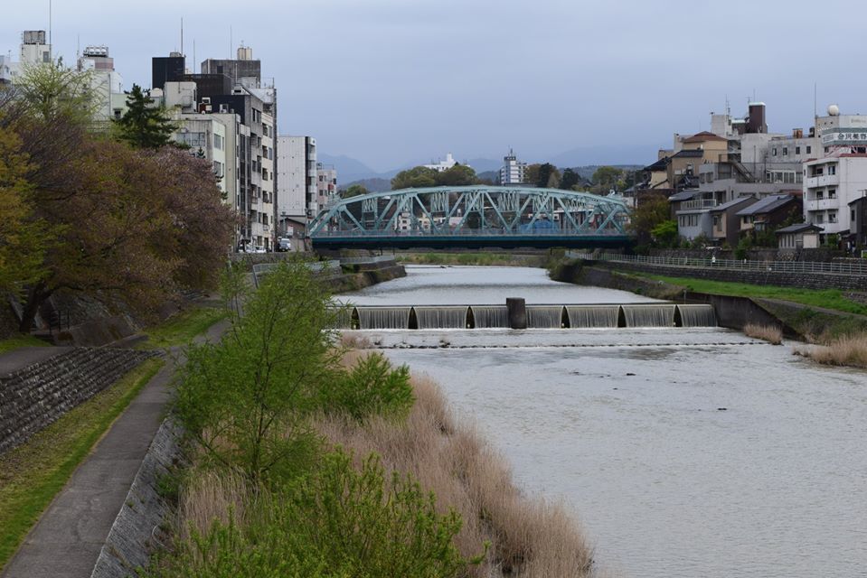 金沢市の犀川大橋_a0110756_06511623.jpg
