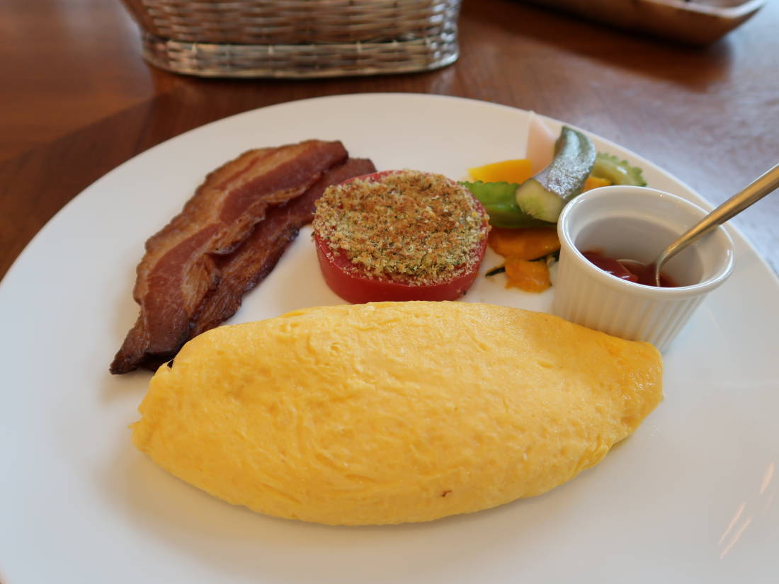 沖縄 朝食 ハレクラニ 『ハレクラニの幸せになれる朝食。（朝食レビュー）』by yoshimin+