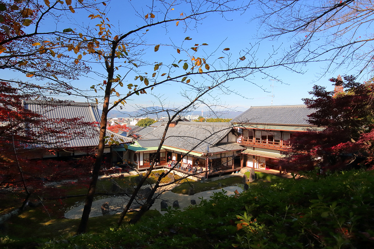 紅葉の京都2019 －東福寺光明院で心の大掃除（後編）－_b0169330_1492385.jpg