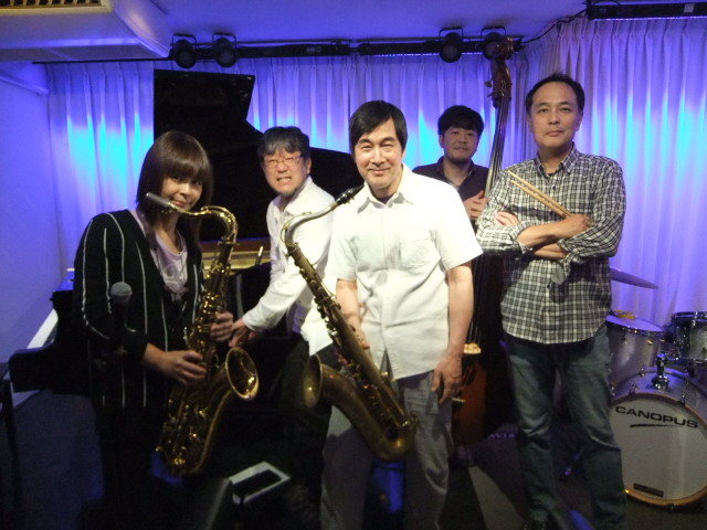 広島 ジャズライブカミン Jazzlive Comin本日12月16日月曜日のジャズライブ_b0115606_12351954.jpeg