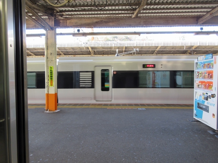 【帰りに乗った東海道線が今日のユーチューブにアップされていた件w】E257試運転_b0009849_20014077.jpg