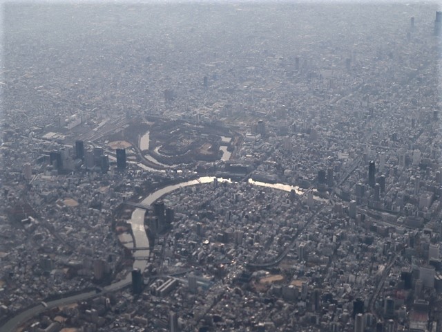 全日空からの絶景、大阪城と雲海、大阪の街が蜃気楼となった・・・・絶景かな大阪の街、ANAからの絶景写真_d0181492_21450305.jpg