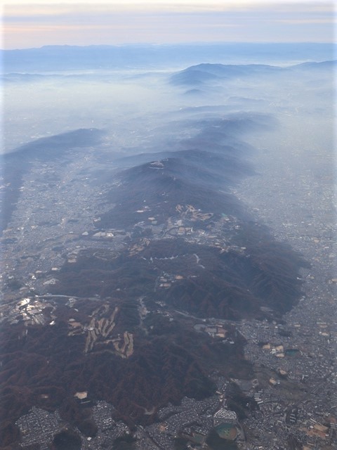 全日空からの絶景、大阪城と雲海、大阪の街が蜃気楼となった・・・・絶景かな大阪の街、ANAからの絶景写真_d0181492_21452920.jpg