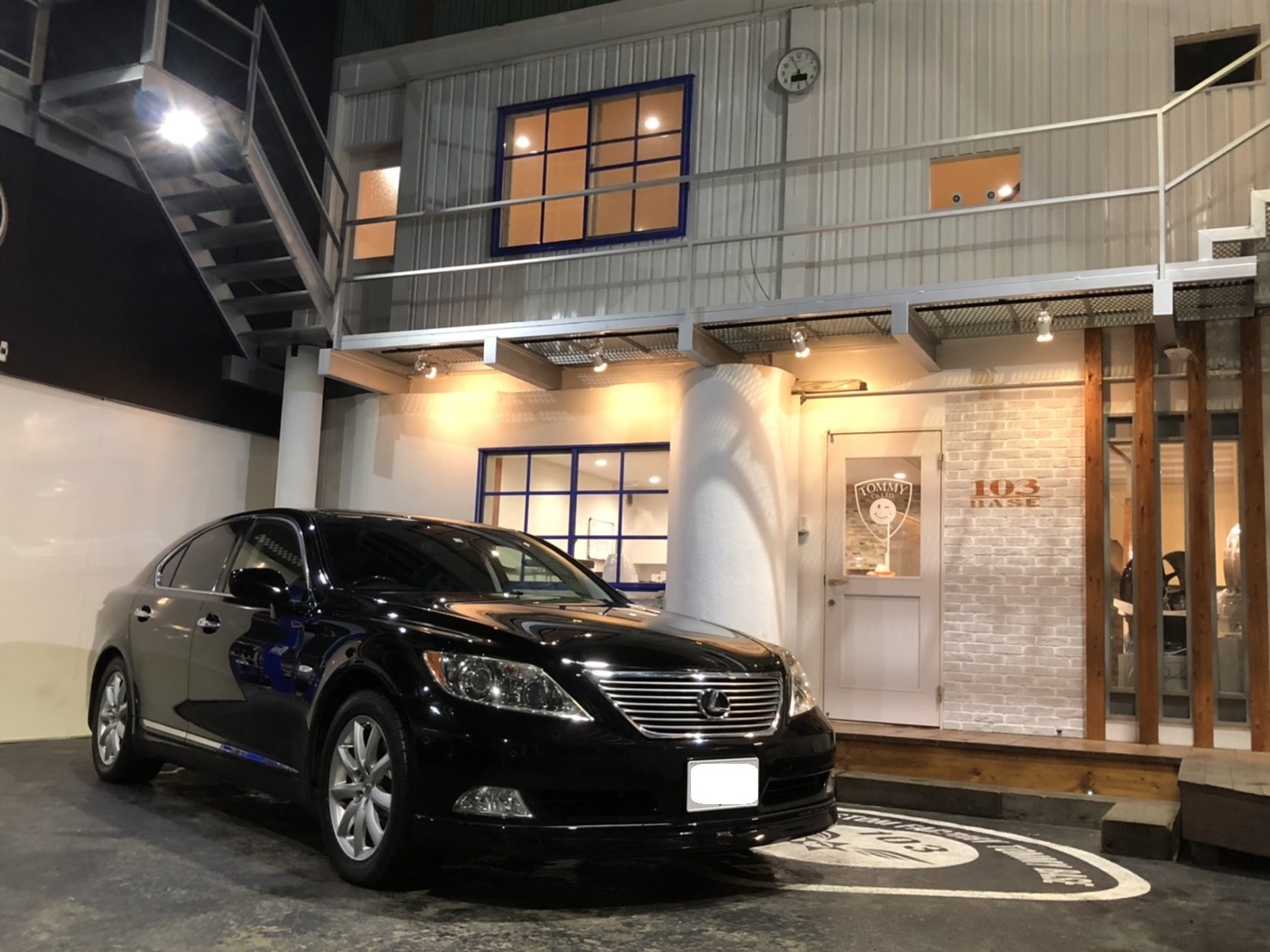 12月17日(火)トミーベースブログ☆レクサス♬LS460🎶LS600🎶フーガ♬スバル☆フォレスター☆レガシィ☆限定車🎶自社ローン♬ローンサポート_b0127002_19003838.jpg