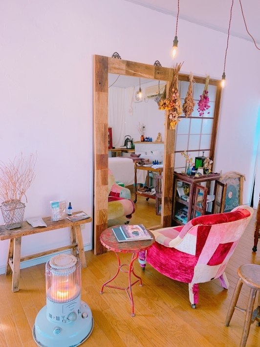 髪とつながるハーブの魔女部屋 Om To Om