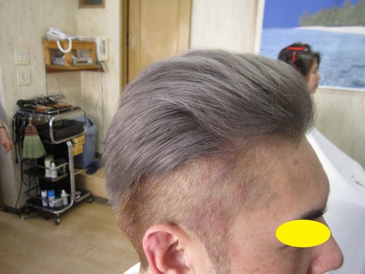 黒髪からシルバーカラー 栃木県矢板市ヘアサロンーヘアサロンカワカミ メンズ レディース 店長ブログ