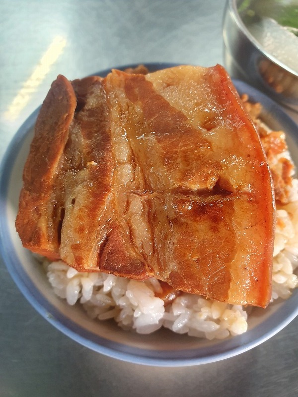 （台中：魯肉飯）3時のおやつを台中の第二市場「山河魯肉飯」さんでこんなにガッツリ♪_b0182708_23472118.jpg