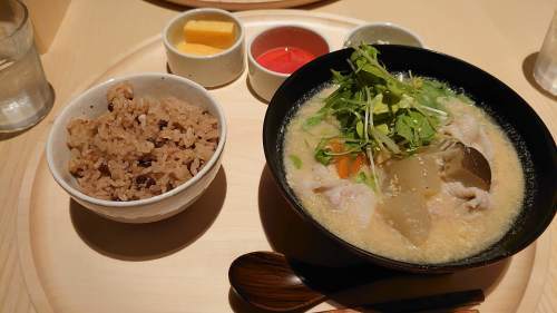 THINK THAT YOU ARE THE BEST WHEN YOU ARE UP ON THE STAGE_a0014141_16171244.jpg