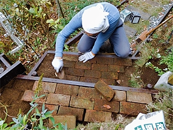 [DIY] マイガーデンの階段の修復。_a0282620_20234780.jpg