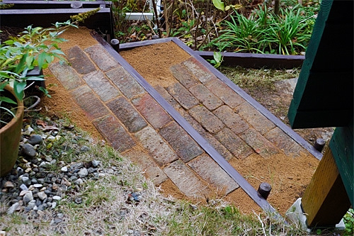 [DIY] マイガーデンの階段の修復。_a0282620_20240304.jpg