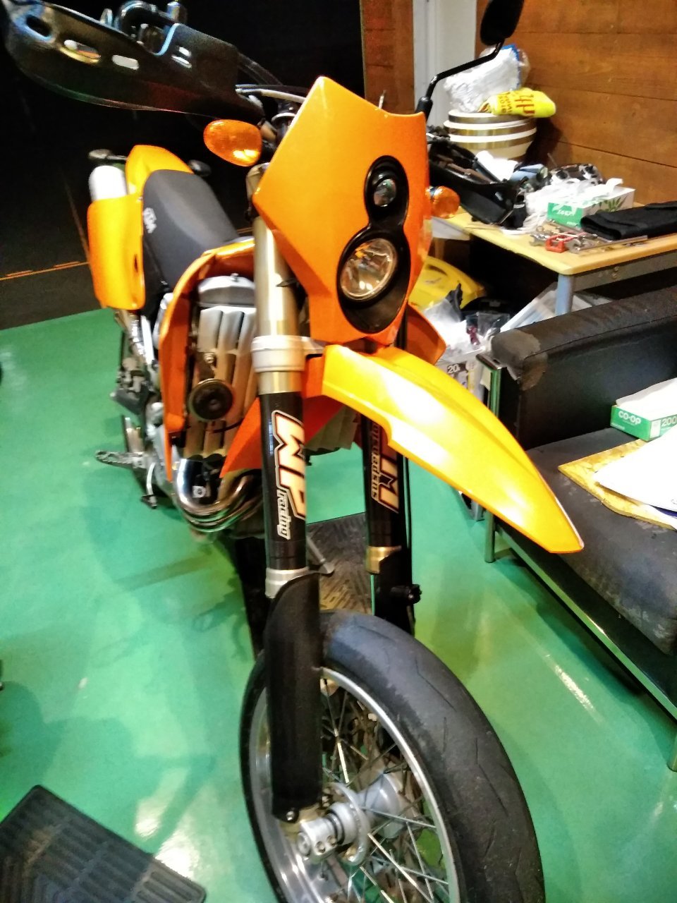 KTM フロントフェンダー完結編_f0063532_08114375.jpg