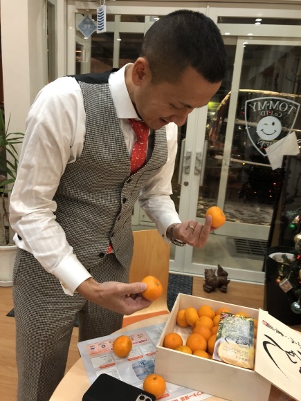 12月20日(金)本店ブログ♪ アルファード 240G あります☆両側パワースライドドア・8人乗♡ ハマー ランクルのことならTOMMY_b0127002_20032370.jpg