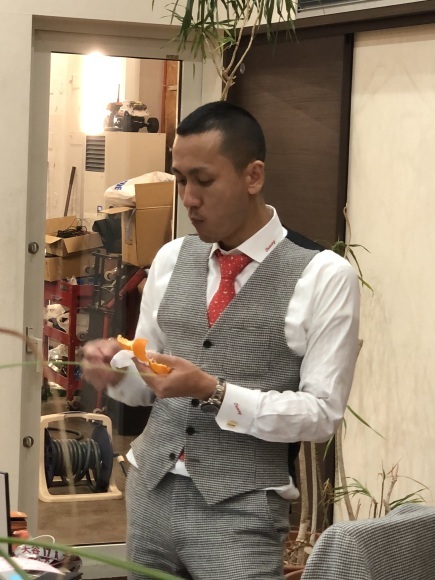12月20日(金)本店ブログ♪ アルファード 240G あります☆両側パワースライドドア・8人乗♡ ハマー ランクルのことならTOMMY_b0127002_20033515.jpg