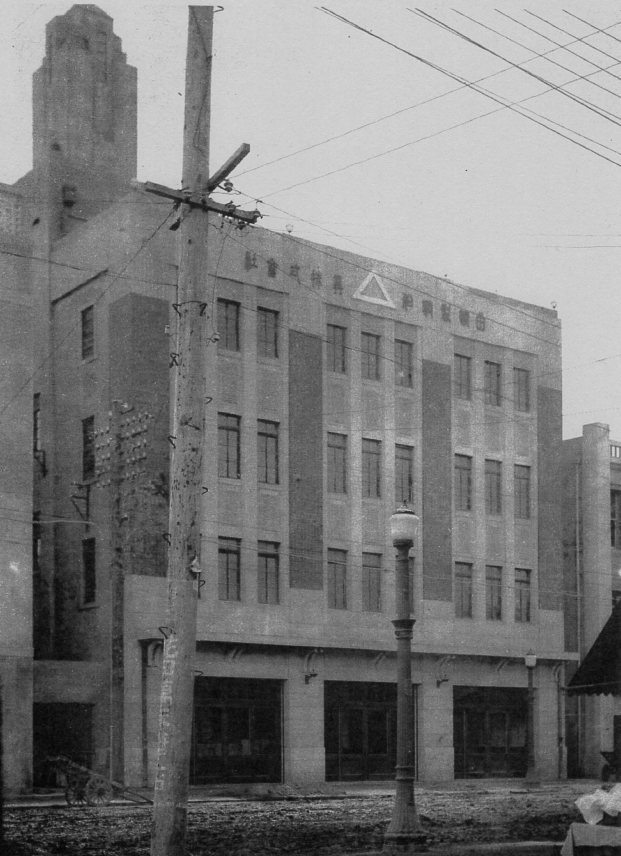 函館市大町の小熊倉庫(函館の建築紹介)_f0142606_17592348.jpg