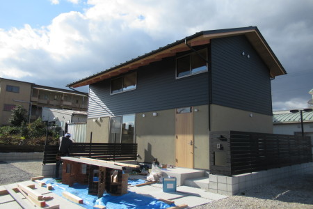 「別名の家」ウッドフェンス_b0179213_21292206.jpg