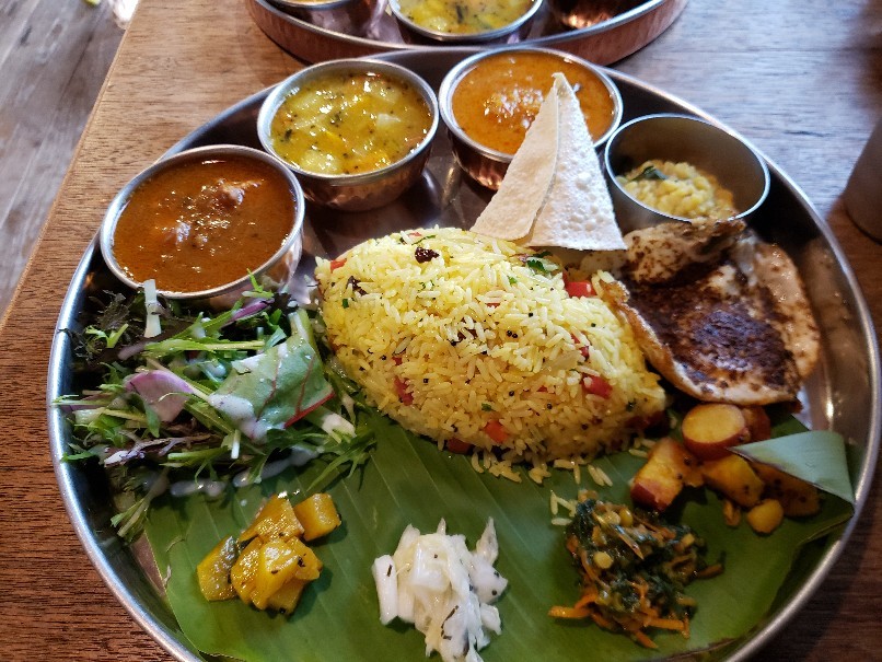 南インド料理ケララ食堂で牡蠣カレー(安芸郡府中町)_a0105740_16082113.jpg