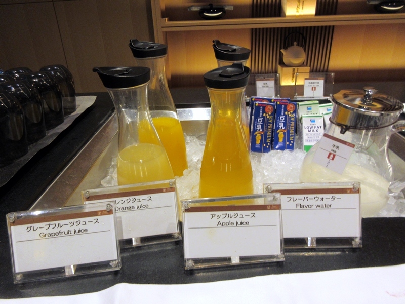 【ラウンジホッピング】朝ご飯の1回目【ザ・プリンス・さくらタワー東京】_b0009849_20175503.jpg