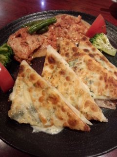 日比谷 TOPKAPI(トプカプ)のギョズレメ_f0112873_102043.jpg