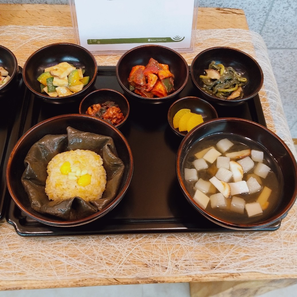 호박죽(かぼちゃ粥) &시래기감자찜(干した大根葉とじゃが芋の蒸し煮)_b0194098_14091675.jpg