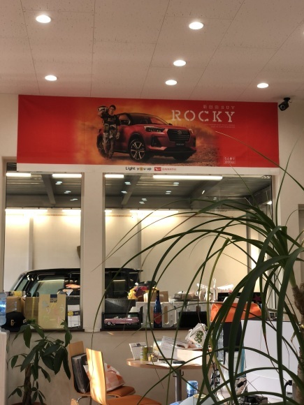 12月21日(土)本店ブログ♪ T様 ハイエース&M様 ハマー納車☆ エスカレード ランクル ハマー TOMMY☆_b0127002_17524077.jpg