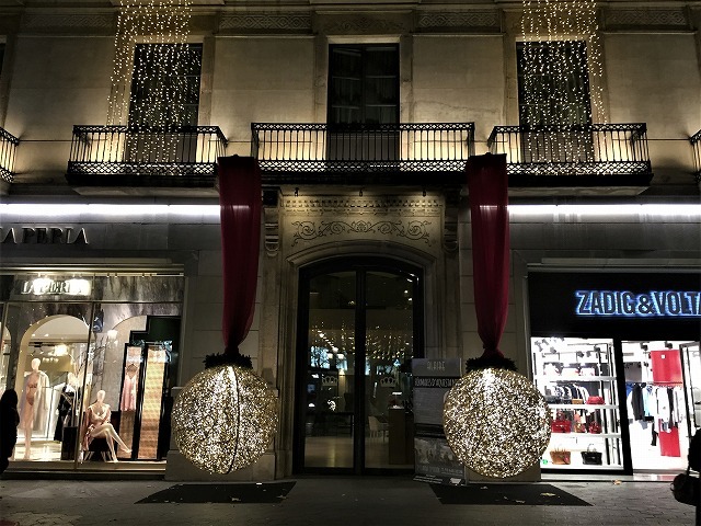 クリスマスイルミを見に 1_b0064411_01542451.jpg