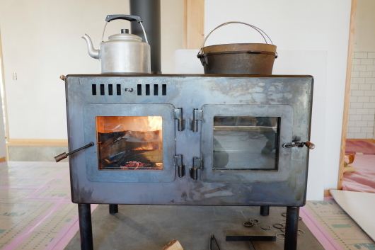 松本市のH様邸 オーブン付き薪ストーブ 納品_a0206732_17495231.jpg