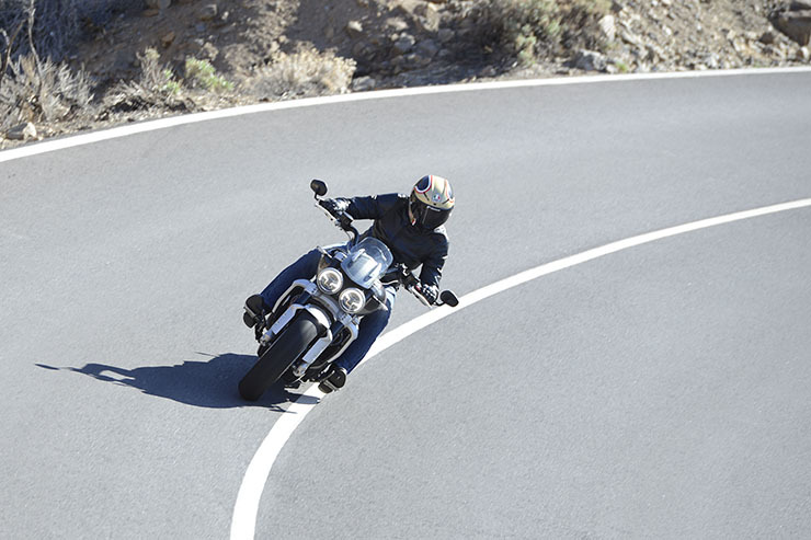 Triumph Rocket 3 R & GT (2020) - Review @ Bike Social_f0004270_19392747.jpg