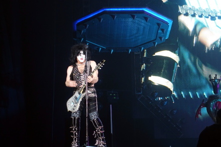 KISS『END OF THE ROAD WORLD TOUR』＠最後の日本公演_b0118001_11092665.jpg